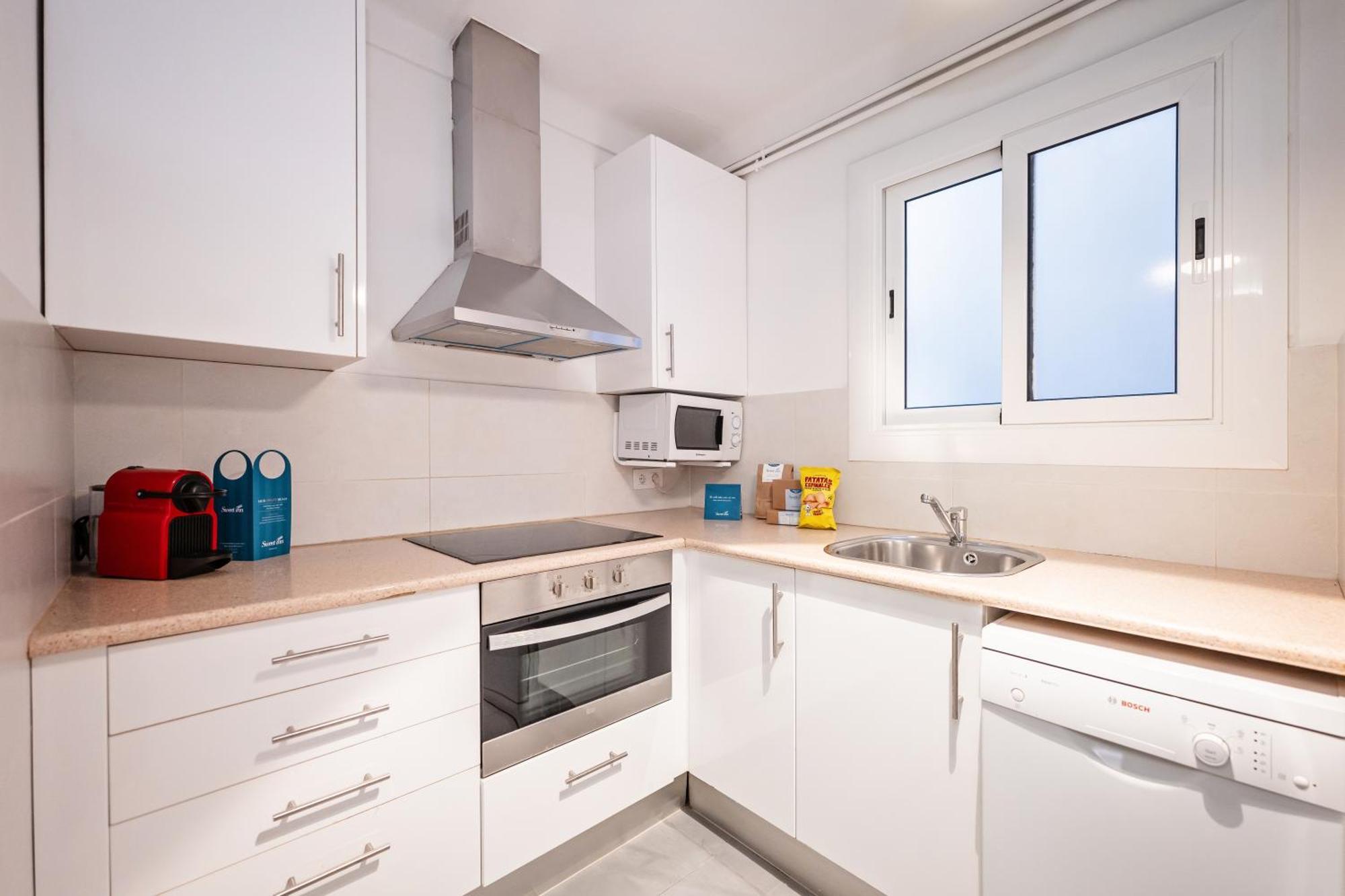Sweett - Gaudi Avenue Apartment Barcelona Bagian luar foto
