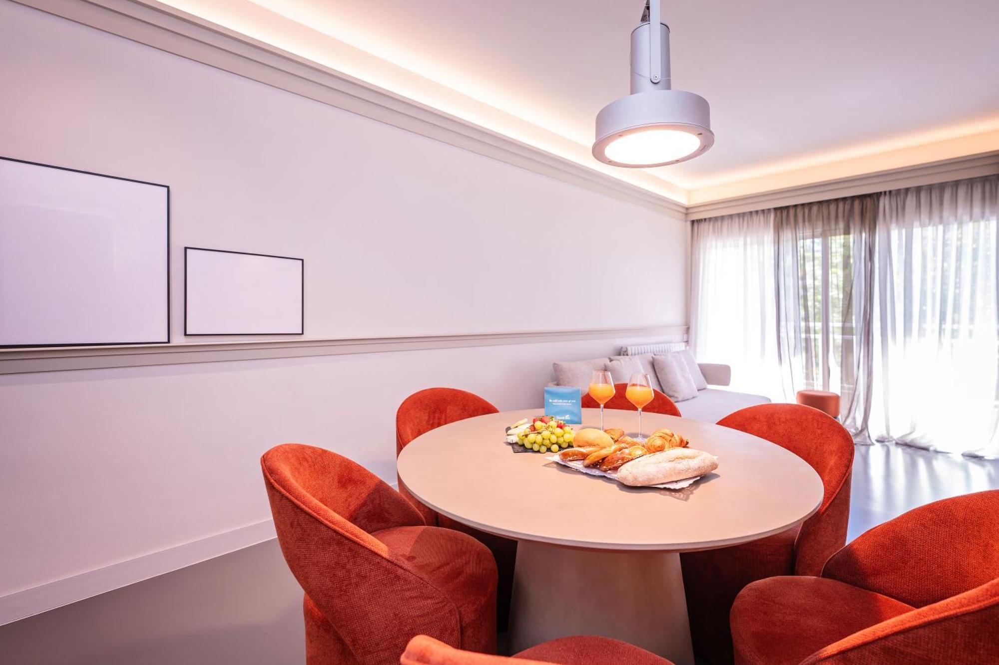 Sweett - Gaudi Avenue Apartment Barcelona Bagian luar foto
